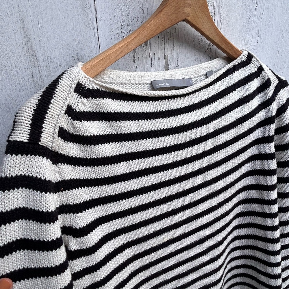 Vince cream and navy Italian cotton blend boxy boatneck sweater xs